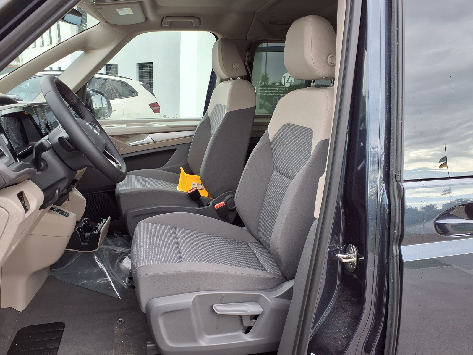 Volkswagen T7 Multivan - Bild 8