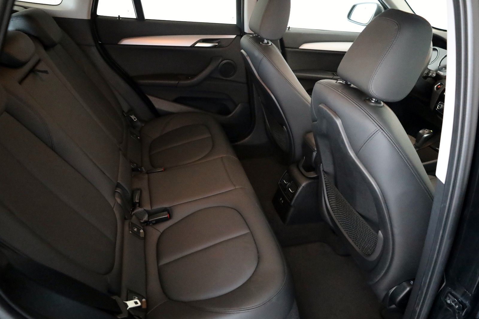 Fahrzeugabbildung BMW X1 xDrive 25e Advantage Leder,Navi,LED,Kamera,SH