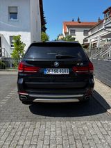 BMW X5 xDrive40d - Standh. / 7 Sitzer / Pano / AHK - BMW X5 Gebrauchtwagen in Frankfurt