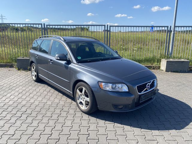 Volvo V50 Motorproblem 1.6 Temp./Leder/PDC/2xKlimaa./
