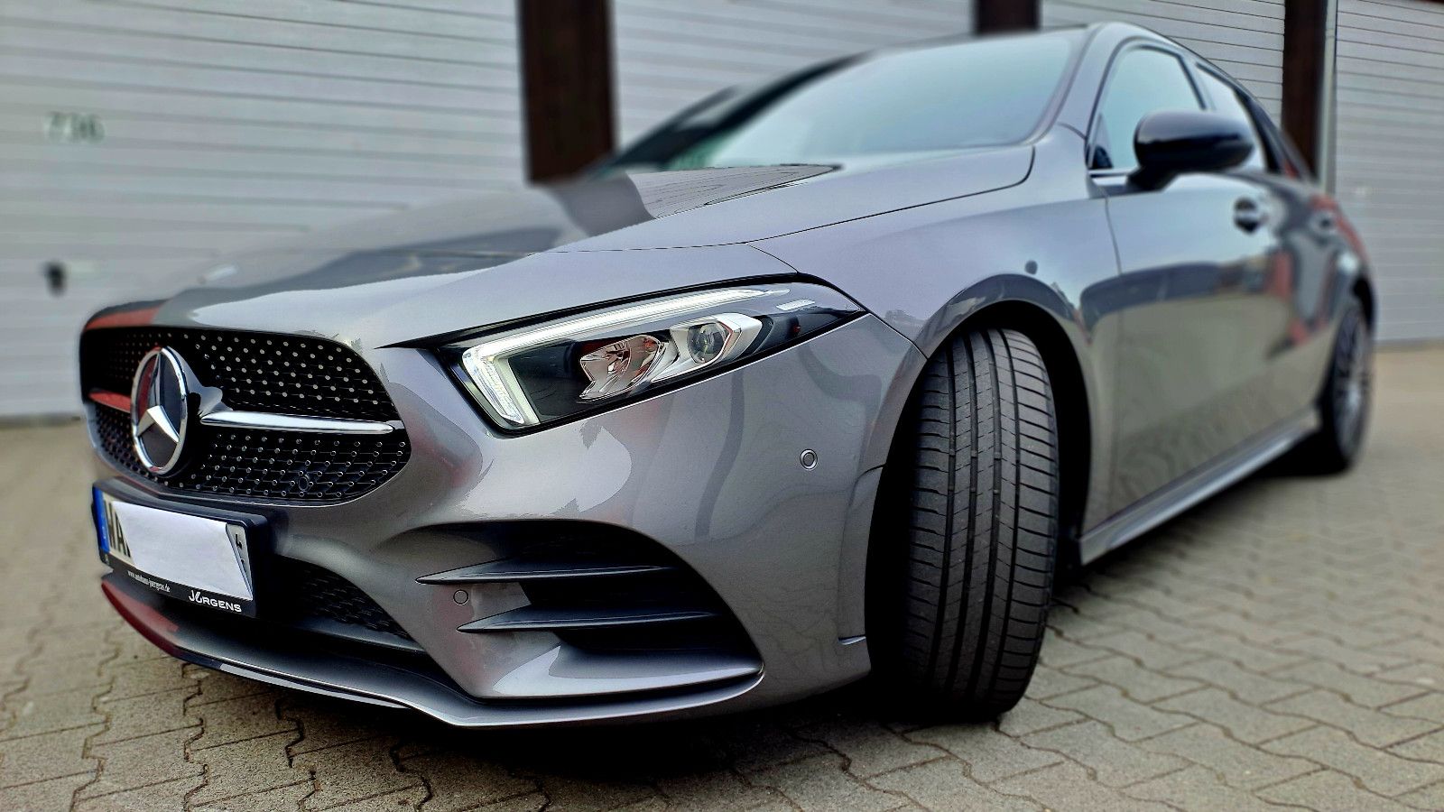 MERCEDES-BENZ  AMG-Line/18Zoll/Navi/LED/Teilleder