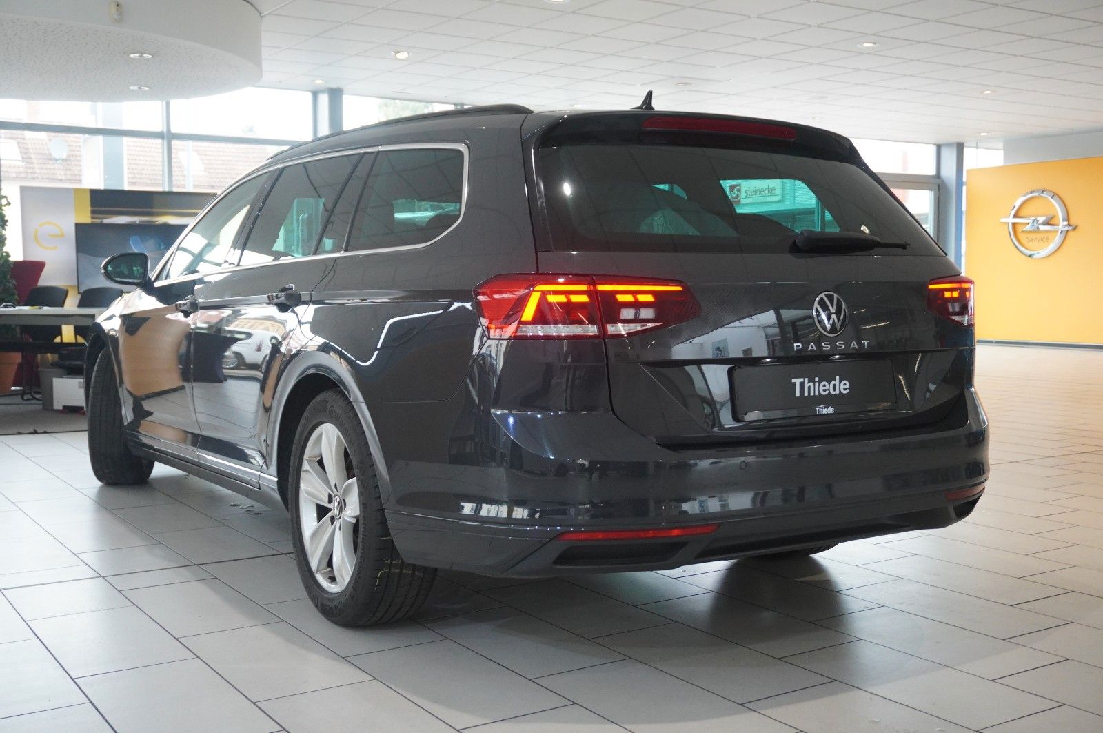 Fahrzeugabbildung Volkswagen Passat Var. 2.0D BUSINESS DSG NAVI/LED/KAMERA/SH