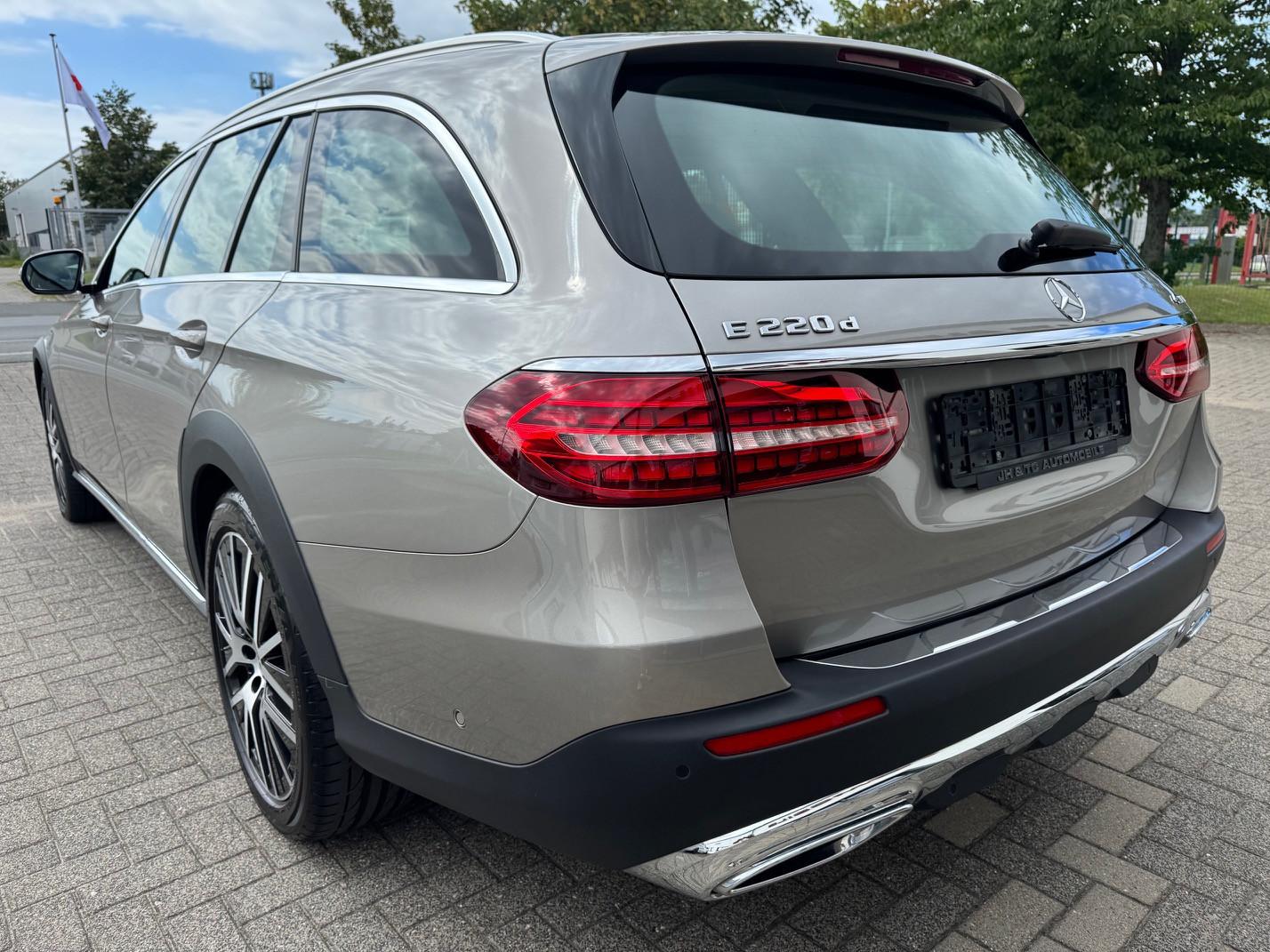 Mercedes-Benz E 220 d 4Matic All-Terrain/Avantg/Panorama/Distr