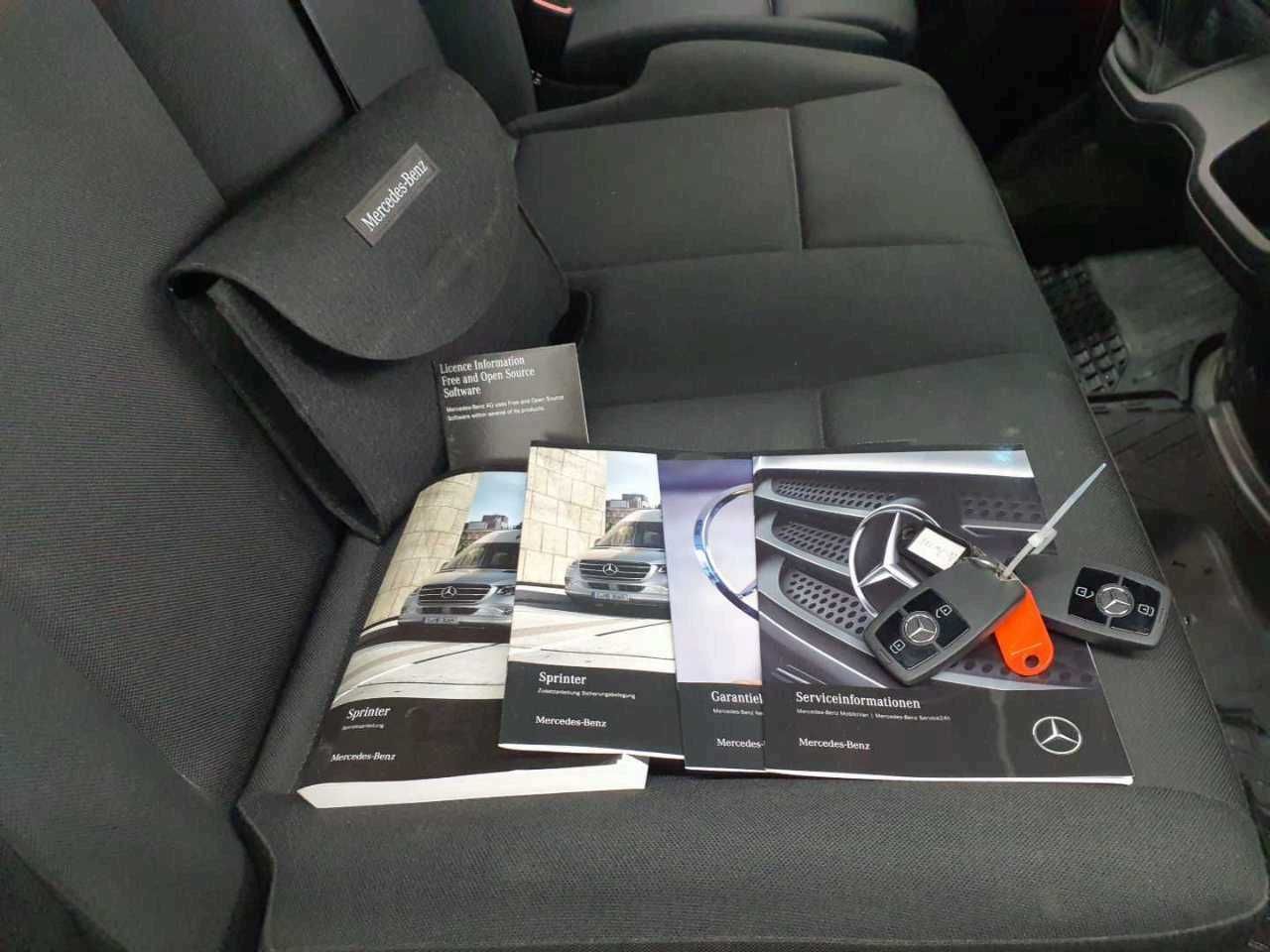 Fahrzeugabbildung Mercedes-Benz Sprinter 315 CDI DoKa/Mixto AHK3,5t Klima Kamera