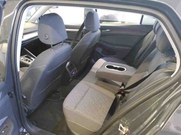 Volkswagen Golf - 9
