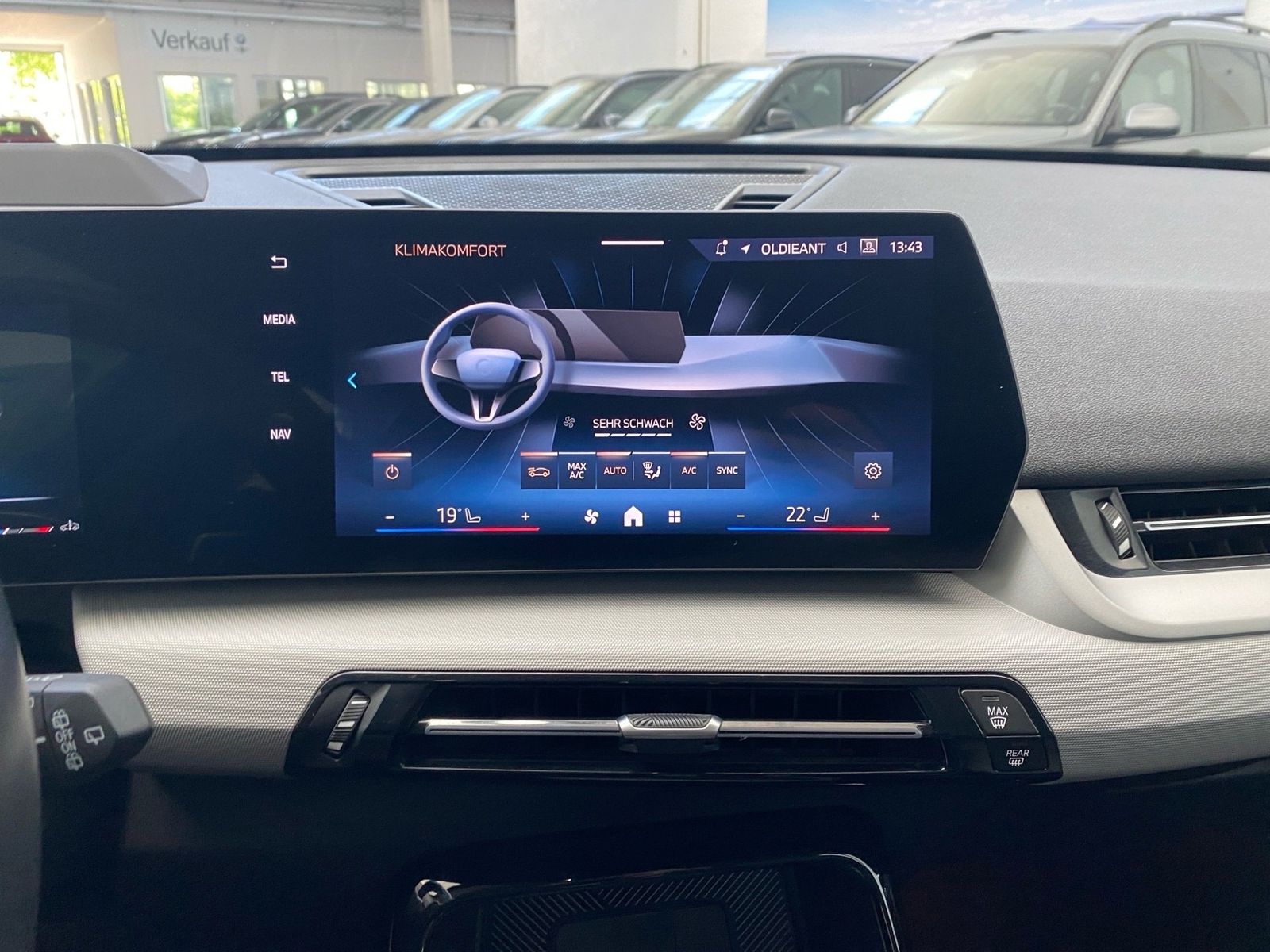 BMW X1 xDrive20d HUD LC Prof. ad.LED DA Pro PA+ foto 13