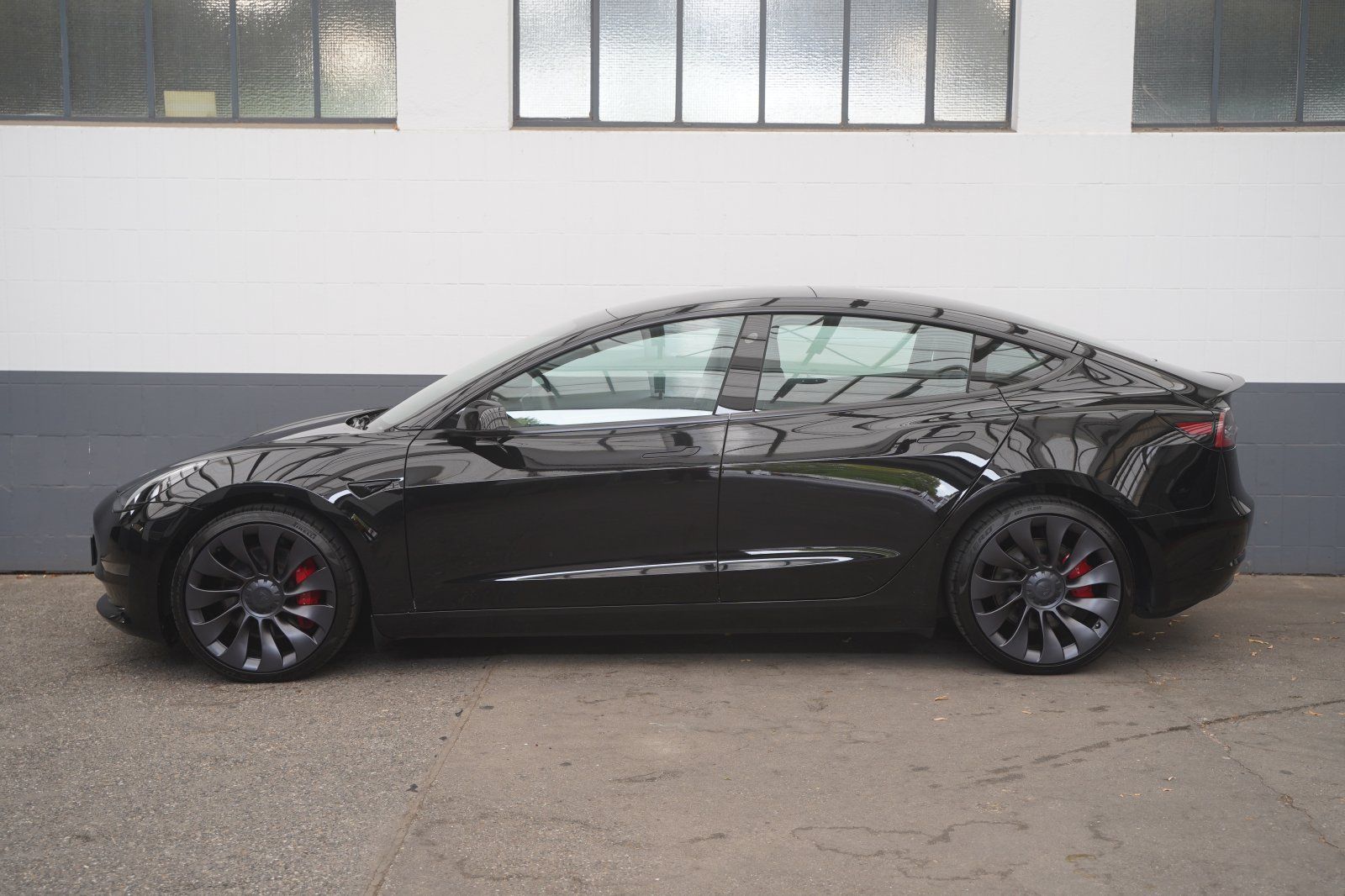 Tesla Model 3 Performance 1. Hand foto 4