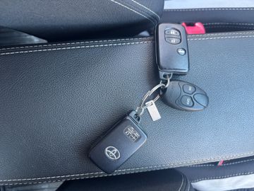 Toyota Avensis - 12