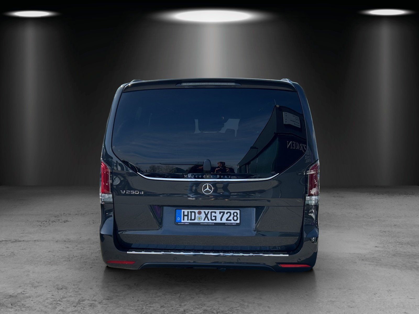 Fahrzeugabbildung Mercedes-Benz V 250 d Avantgarde Winterpaket AMG-Line AHK MBUX