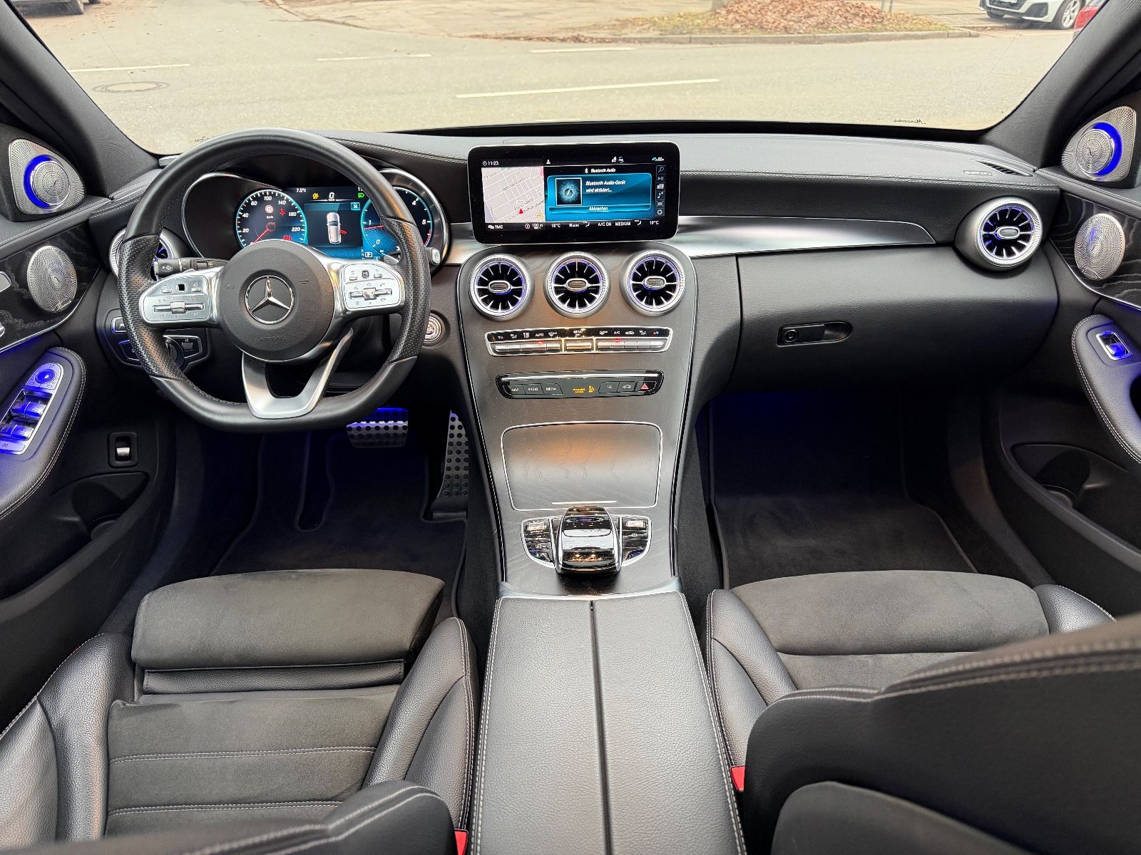 Fahrzeugabbildung Mercedes-Benz C 220 AMG*PANO*BURMESTER*360°KAM*MEMO*ACC*LED*