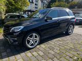 Mercedes-Benz ML 350 CDI BlueTec AMG Sportpaket/Bi-Xenon/Euro6 - Mercedes-Benz ML 350: Bluetec