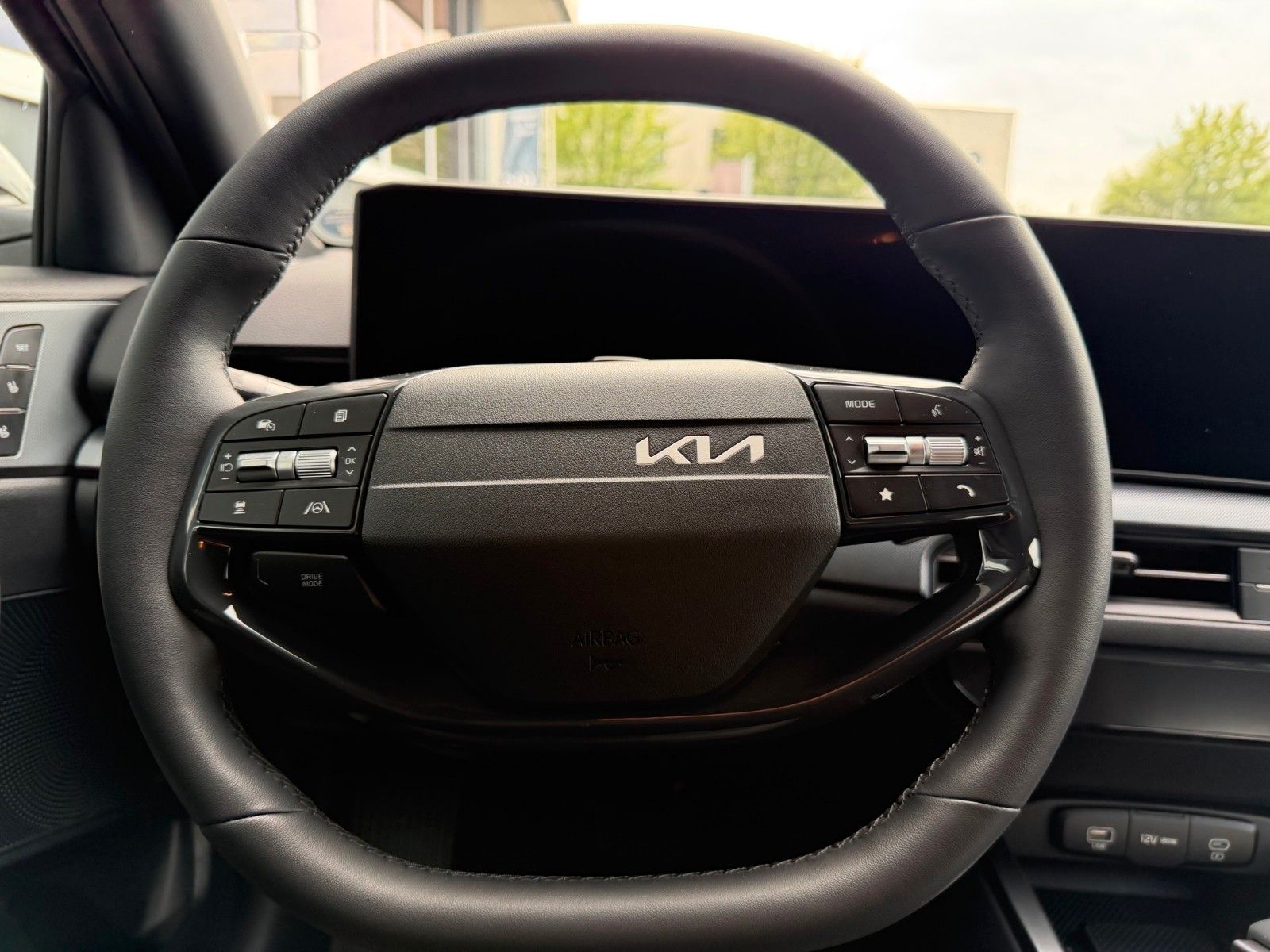 Fahrzeugabbildung Kia XCeed 1.6T 180 DCT SPIRIT SD SITZ ADV