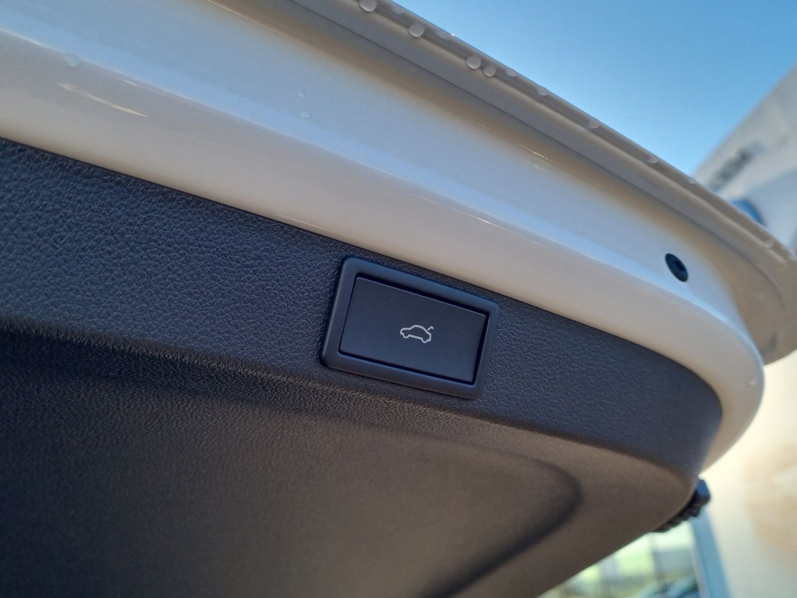 Fahrzeugabbildung SKODA Octavia Combi Tour 2,0 TDI 110KW/150PS AHK