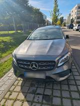 Mercedes-Benz Auto GLA200d - Mercedes-Benz GLA 200 Kombi Gebrauchtwagen