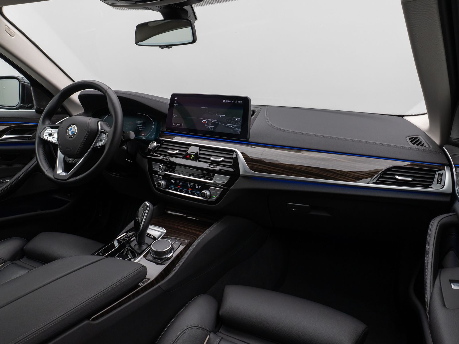Fahrzeugabbildung BMW 540i xD LuxuryLine Kamera Laser HUD H/K Komfort