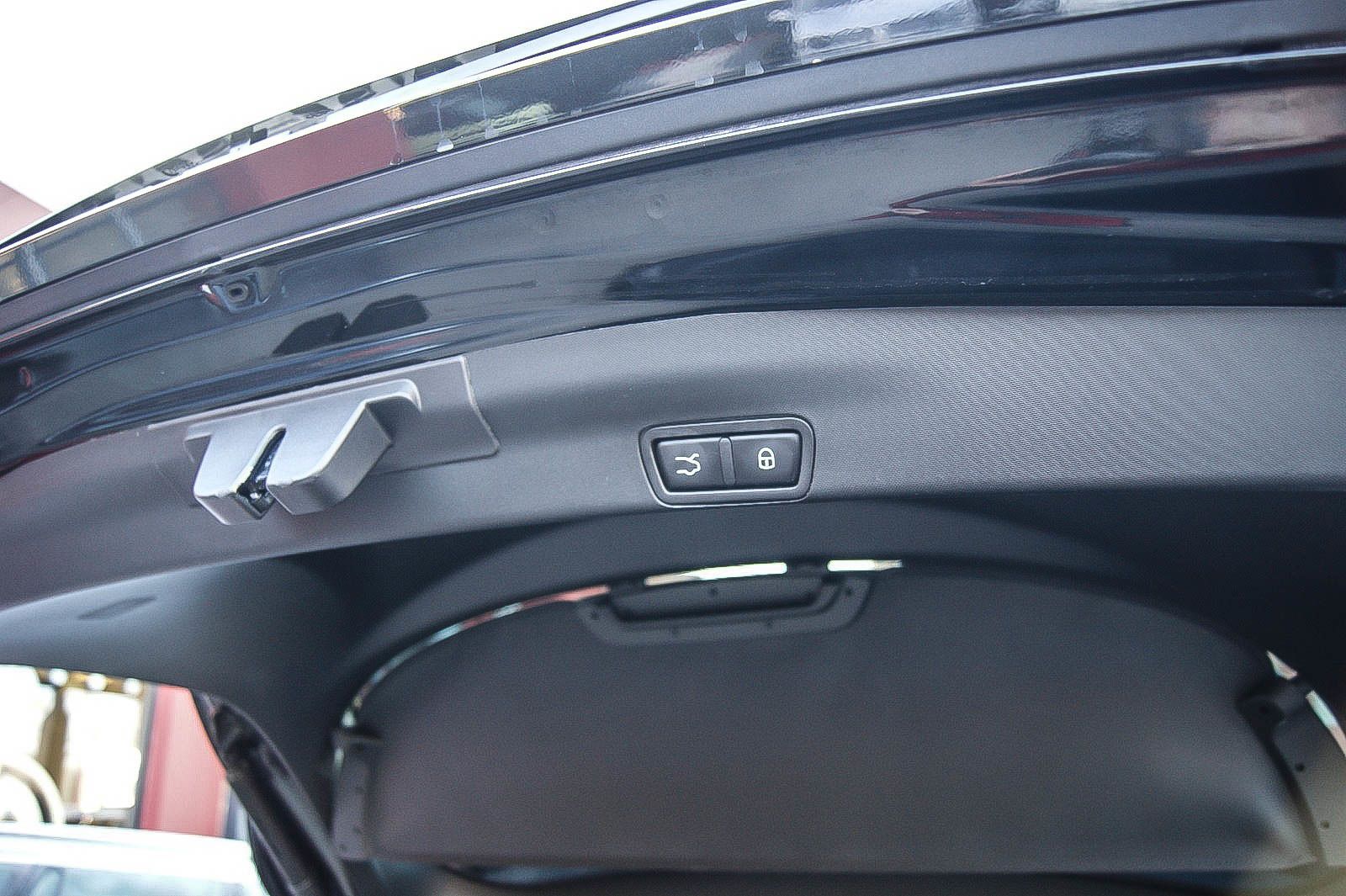 Fahrzeugabbildung Alfa Romeo Stelvio Super Q4 LUSSO SPORTPAKET LEDER WINTER