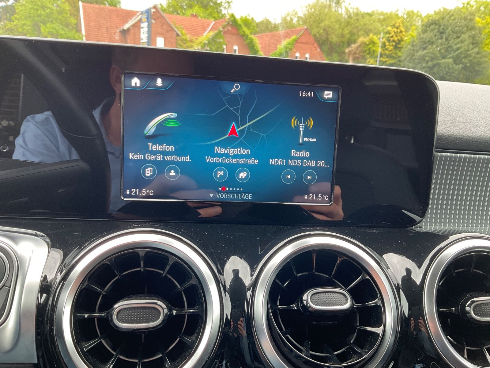 Fahrzeugabbildung Mercedes-Benz GLB 200 DCT,AHK,Navi,Kamera,GJR,LED