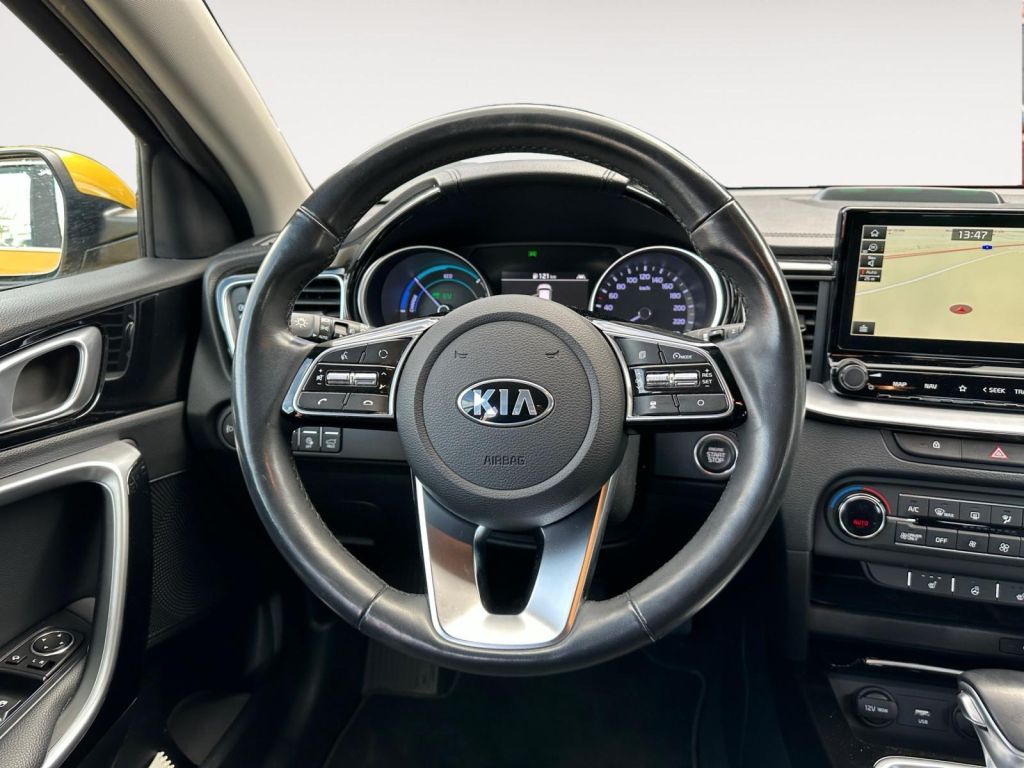 Fahrzeugabbildung Kia XCeed 1.6 GDI Plug-in-Hybrid Vision 141 PS  Syst