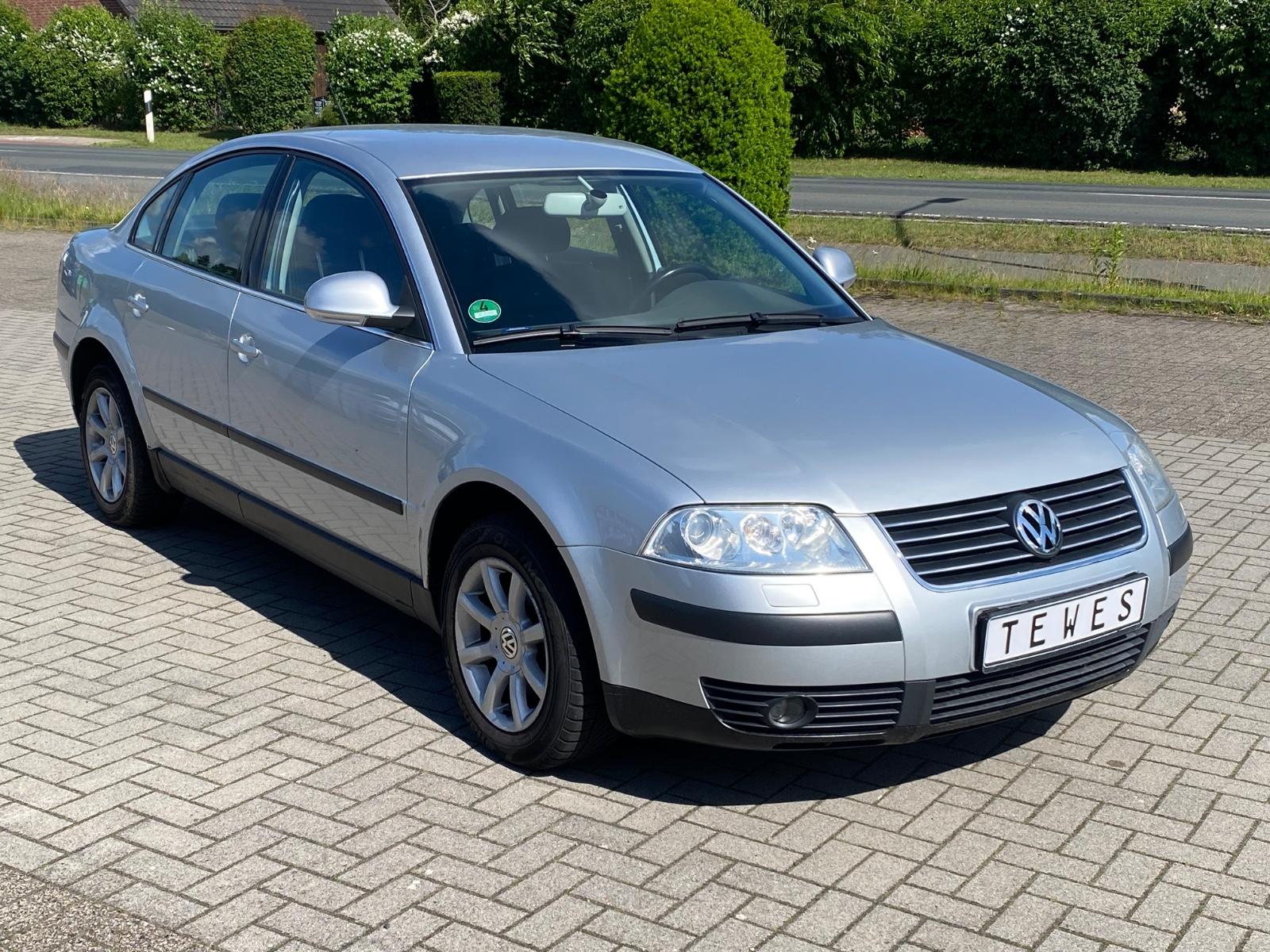 Volkswagen Passat Trendline 1.6 Xenon/PDC/1. Hand