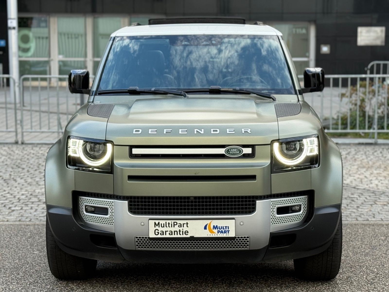 Land Rover Defender 90 First Edition//*SONDER*//*6 SITZE*// imagem 2