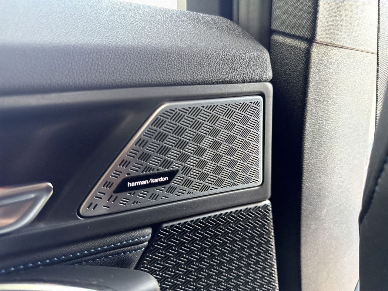 BMW iX2 - Bild 22