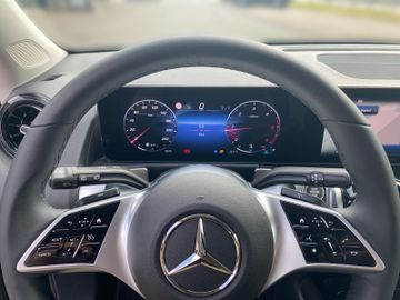 Mercedes GLB 180 - 8