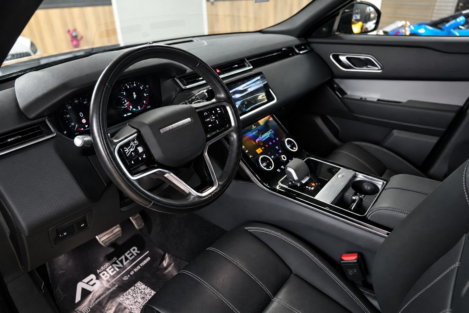 Fahrzeugabbildung Land Rover Range Rover Velar R-Dynamic SE *Meridian*Memory*