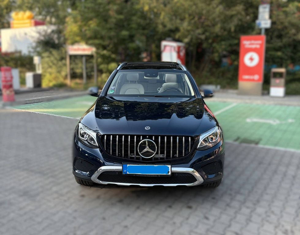 Image of Mercedes-Benz GLC 250