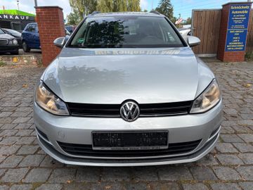 Volkswagen Golf - 2
