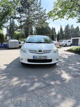 Toyota Auris 1.6 automatic, 132 PS, 2 hand. - Toyota Auris aus 2011 mit Benzin-Antrieb