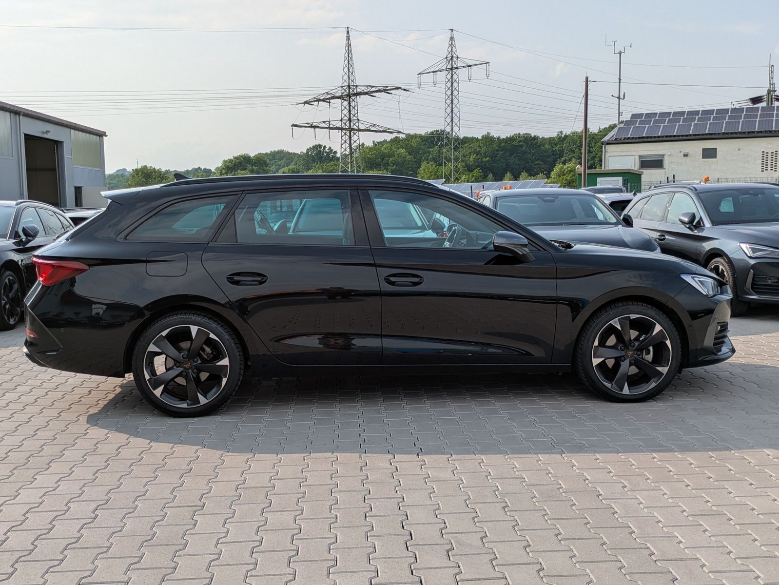 Fahrzeugabbildung CUPRA Leon 1.5 eTSI DSG MATRIX-LED*ACC*AHK*KAMERA*18"