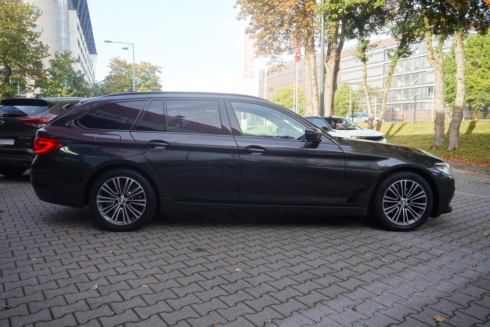 BMW 520i Sport Line Aut. Panorama ACC Kamera Head-Up