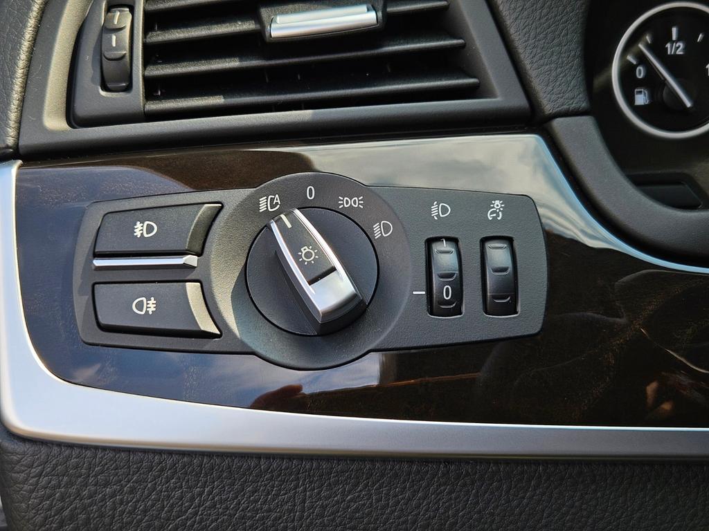 BMW 523
