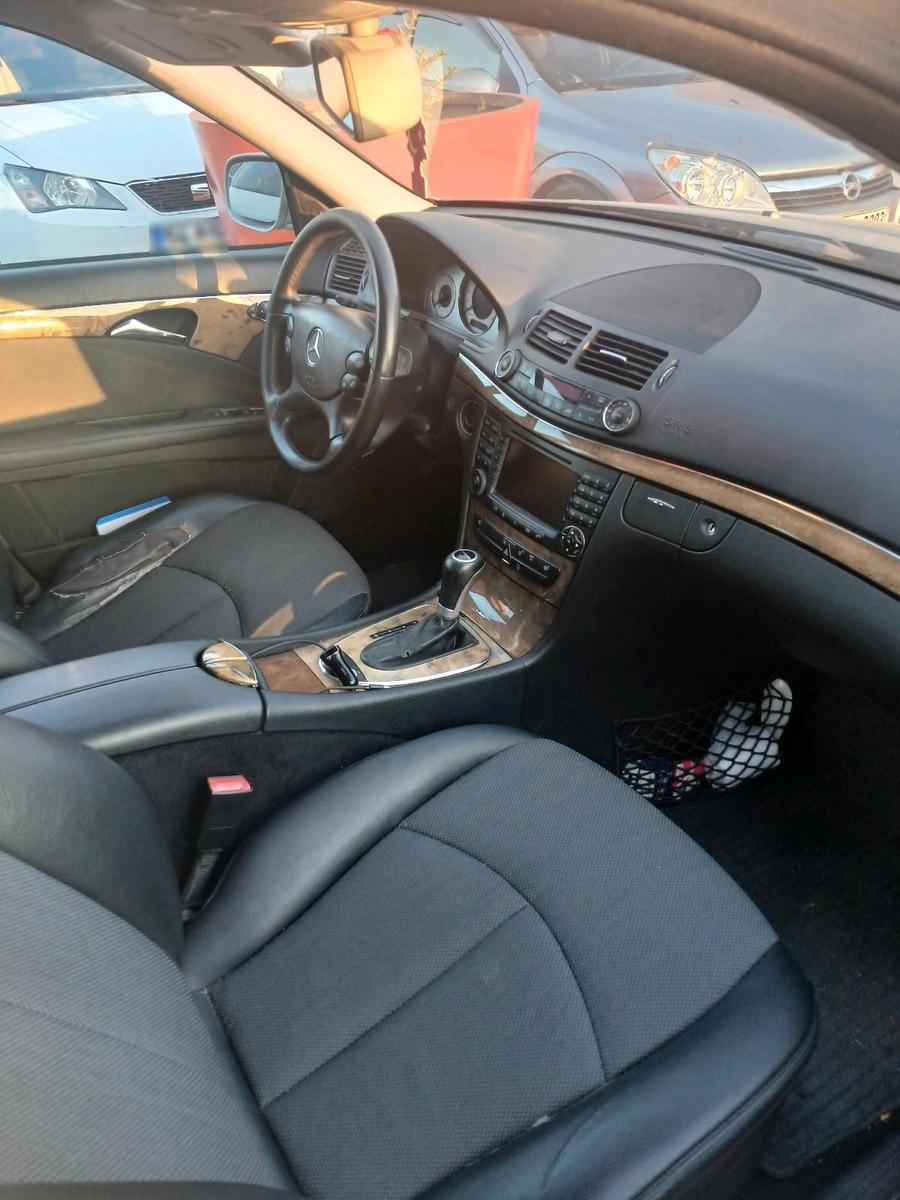 Mercedes-Benz  2006 — photo 7