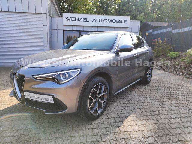 Alfa Romeo Stelvio Super Q4 *Sportpaket*SH*PDC*KAM*280PS*