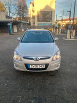 Hyundai i30 CW 1.4 Comfort Hyundai | 1. Hand | TÜV Neu