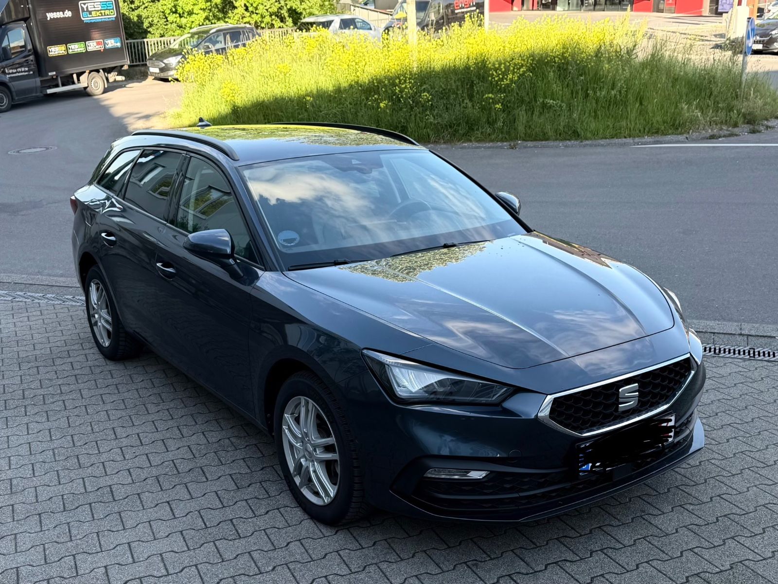 Seat SportstourerWIE NEUE AUTO-DSGNAVI-shz-LHZ-CARPLA