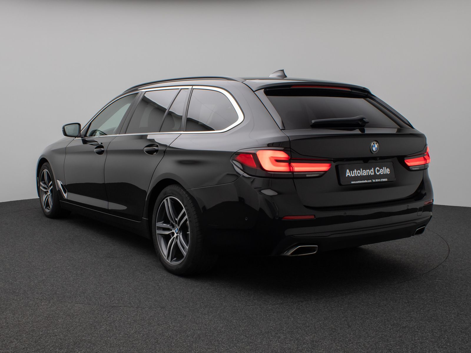 Fahrzeugabbildung BMW 520d xD Kamera Laser HUD DAB HiFi Stop&Go MSport