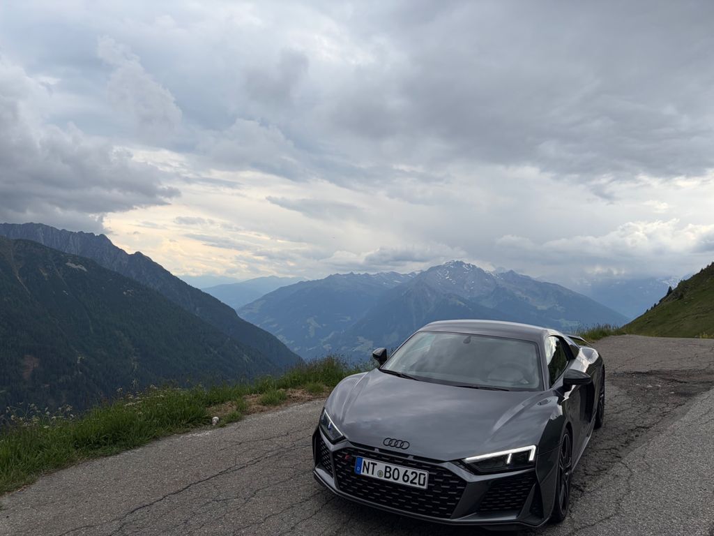 Audi R8