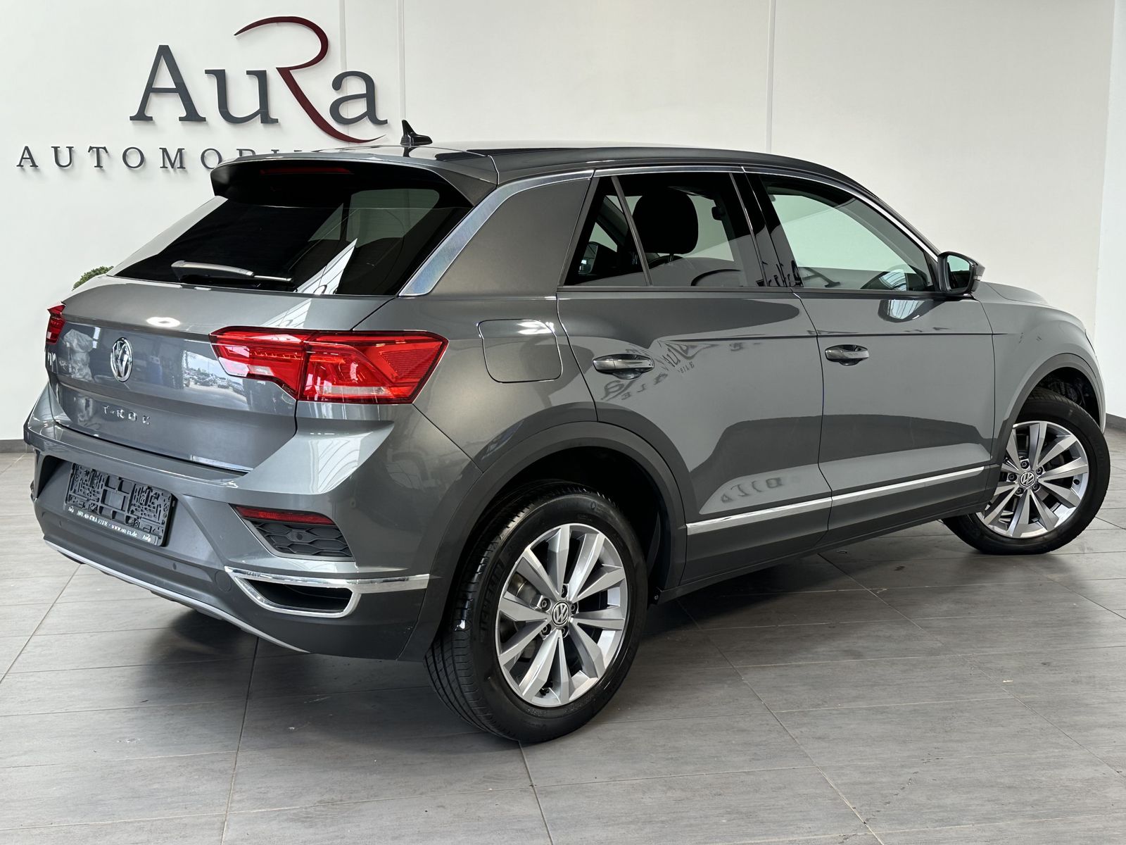 Fahrzeugabbildung Volkswagen T-Roc 2.0 TDI DSG Style NAV+KAMERA+CARPLAY+1HD