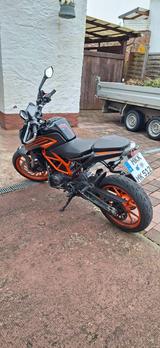 KTM Duke 125 | EZ 2022 | 22.400km - KTM 400
