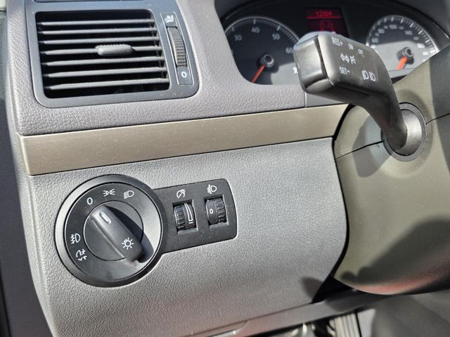 VW Touran — Foto 15
