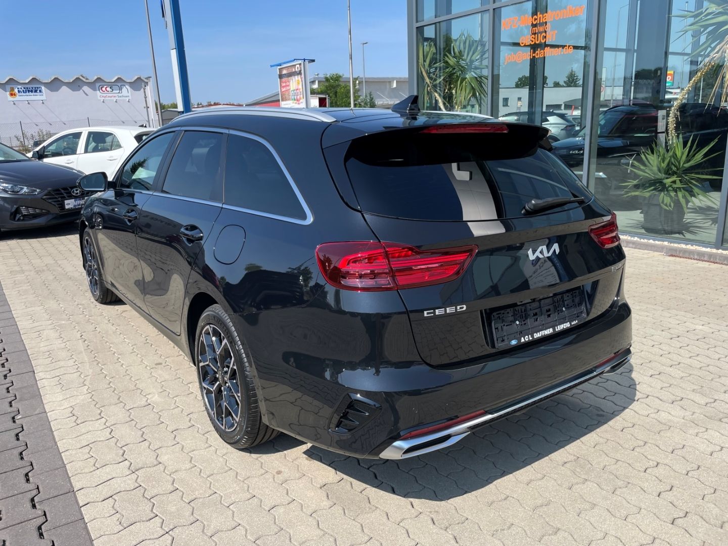 Fahrzeugabbildung Kia Ceed_sw GT Line LED Kamera Schiebedach JBL Navi