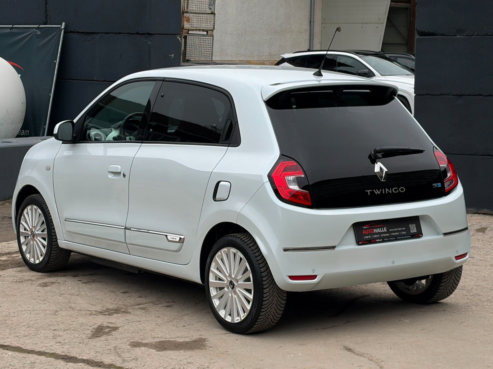 Fahrzeugabbildung Renault Twingo Vibes E Temp SHZ PDC R-Kam CarPlay Navi