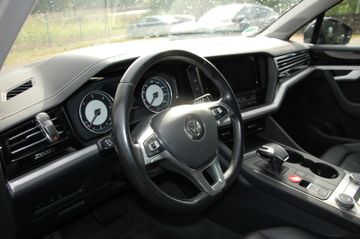 Volkswagen Touareg - 10