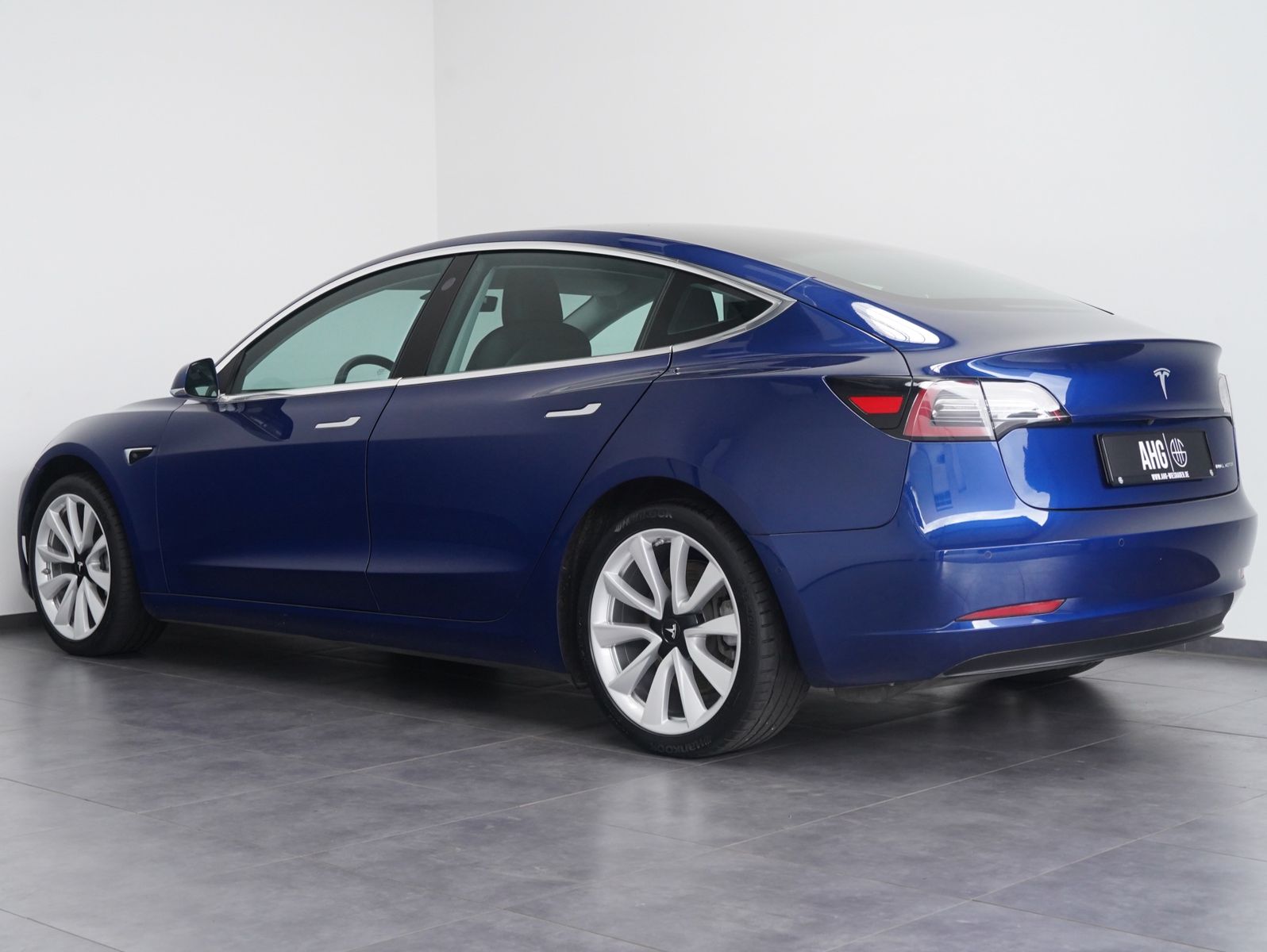 Fahrzeugabbildung Tesla Model 3 Long Range Dual Motor AWD 79 kWh