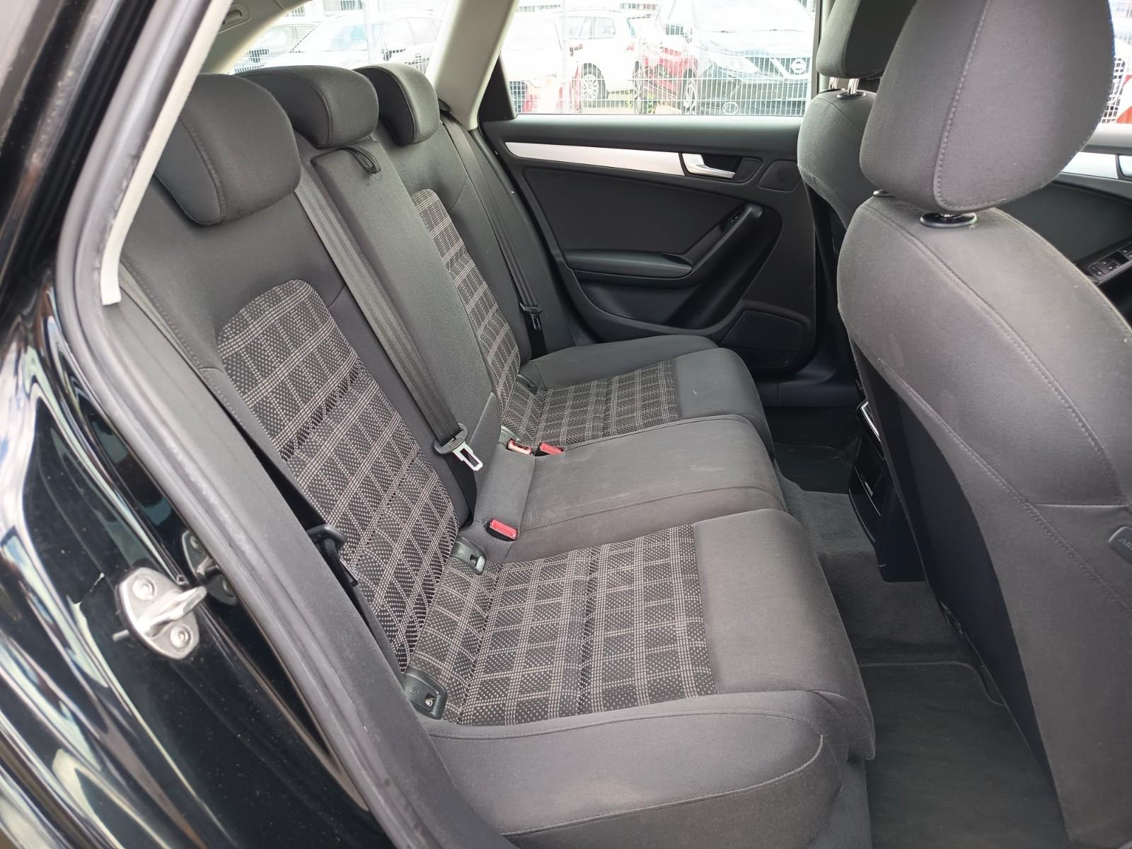Audi A4 2011 — photo 13