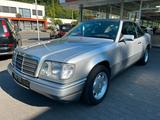 Mercedes-Benz E 220 Sportline, Leder, el. Dach, 2. Hand - gebrauchte Mercedes-Benz E 220 aus dem Jahr 1995