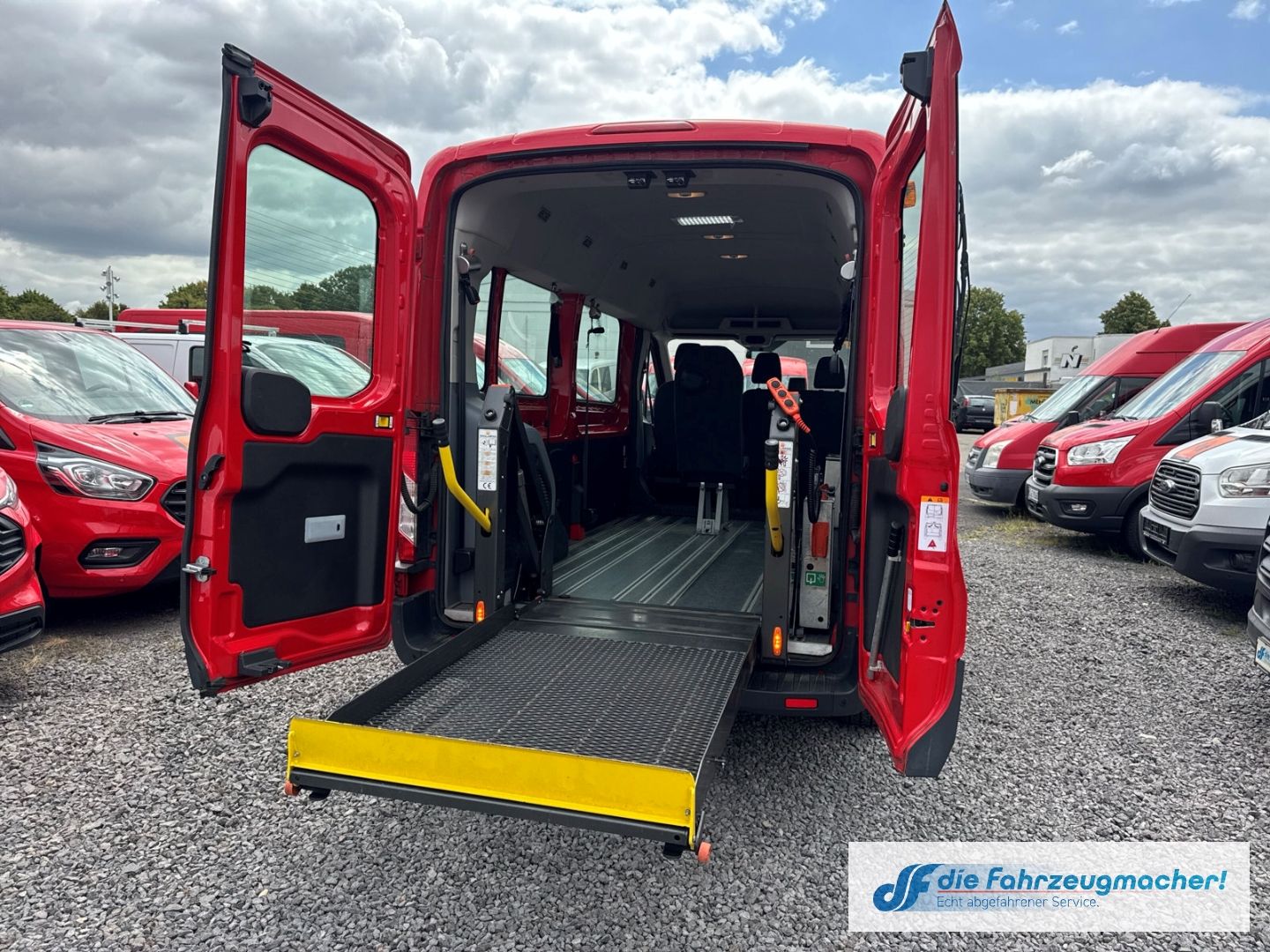 Fahrzeugabbildung Ford Transit Kombi 350 L3 Trend *KLIMA *6056 *EXPORT