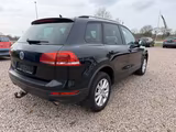 Volkswagen Touareg V6 TDI+3.5T BMT+AHK+Navi+Tempo+Sitz+Allw - Volkswagen Touareg aus 2012: TDI